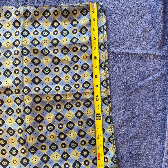 Scarf - Picture 3 of 6